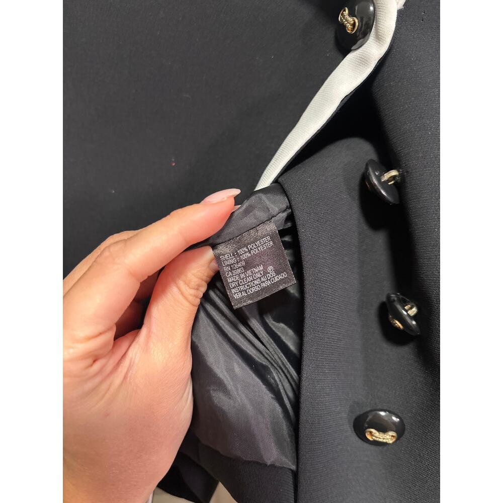 Tahari Black Cropped Blazer with White Trim Size 8 - Picture 6 of 7